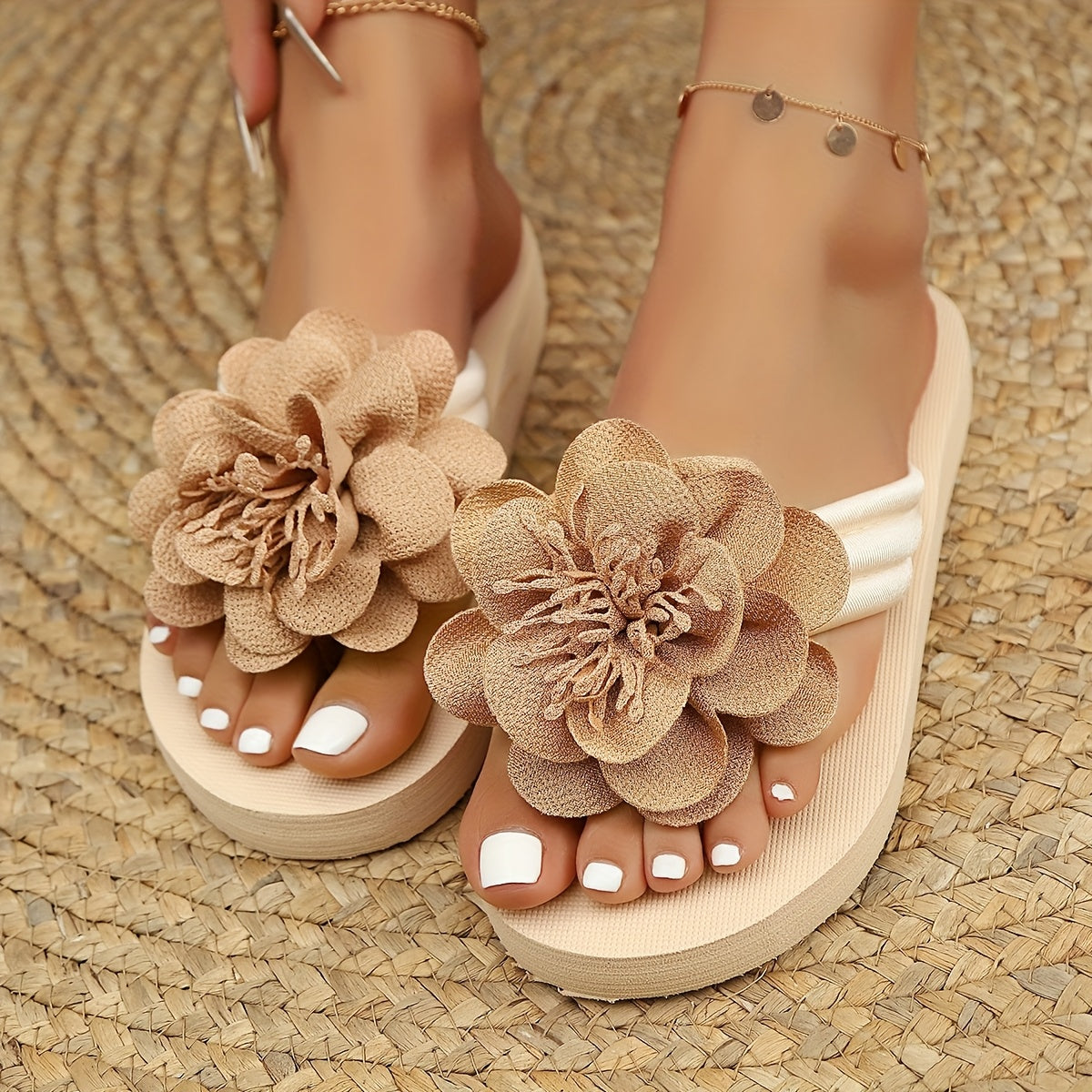 Women's Floral Flip-Flops - Comfortable Summer Beach Slides, Casual Open Toe Sandals with Soft Sole - For Women - Perfect for Summer Beach, Poolside & Casual Wear - Ideal Gift for Summer